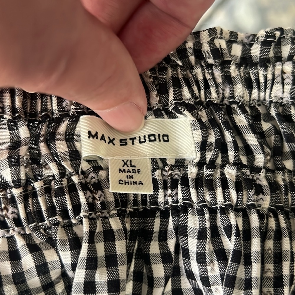 Max Studio - Picture 4 of 4